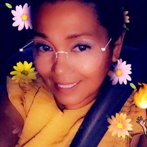 Meet your Posher, Karla